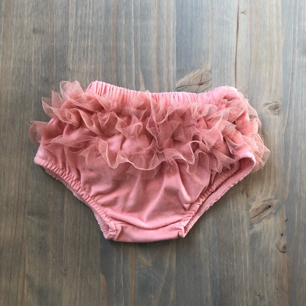 Newborn pink ruffle shorts
